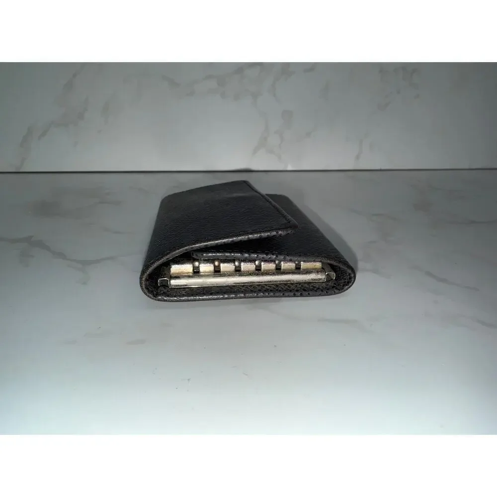 Louis Vuitton Taïga 6-Key Holder in Black